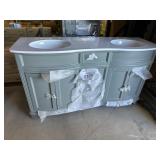 60 inch vanity with quartz top ( small chips on