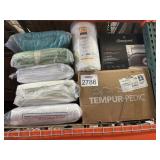 8 Pcs Assorted Bedding Accessories