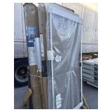 6 pcs assorted closet doors ,interior doors and a