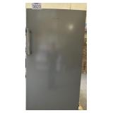 1 pc Hisense 17 cu. ft. Garage Ready Frost Free