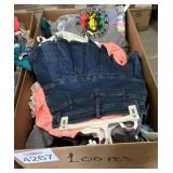 100 pcs Assorted Clothing