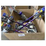 5 pcs Dyson Vacuums and Accessories - Visible Use