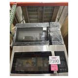 2 pcs General Electric Microwave Ovens - Both