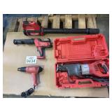 4  pcs Assorted Milwaukee Items