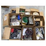 1 pallet containing assorted electronics and more