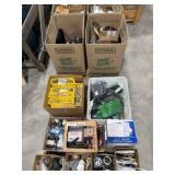 2 pallets of assorted electronics check out photos