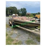 1987 Ranger 373V Bass Boat w/ Johnson GT150 Outbor