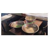 (2) Stainless Mixing Bowls and Aluminum Strainer