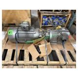 SEW-Eurodrive Gear Reducer & Toshiba Elec. Motor