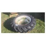 12.4-11-23 Farm Tractor Tire