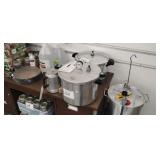 (2) Pressure Cookers and (2) Tea Pots