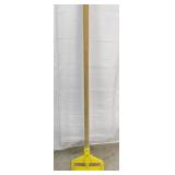 Rubbermaid Commercial Mop Handle