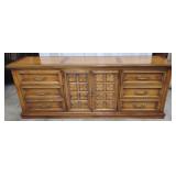White of Mebane 9-Drawer Dresser