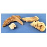 Driftwood (2) & Aquarium Rocks (2)