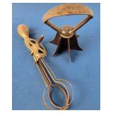 Antique Hand Mixer & Food Chopper (2)