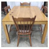 Oak Dining Table w/Tell City Chairs