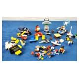 Box of Assorted Lego Pieces & People