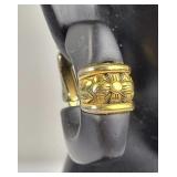 Vtg Trifari Black Lucite Hoop Earrings