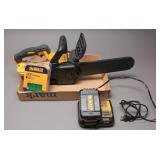 DeWalt Cordless 12 in Chainsaw w/ Battery