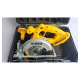 DeWalt DC390B 18V Cordless Circular Saw w/Case