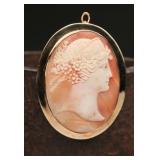 Antique 10K Gold Cameo Brooch/Pendant