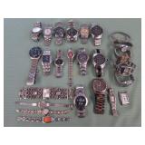 1 BAG WITH SILVER TONE WATCHES
