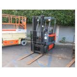 TOYOTA ELECTRIC FORKLIFT, 2 STAGE