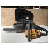 Poulan 220 pro 16" blade gas chainsaw w case
