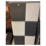 6ï¿½x8ï¿½ RV mat black & gray checkered