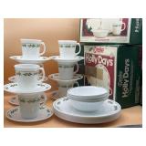 28 pc Corelle Holly Days Vintage Dinnerware