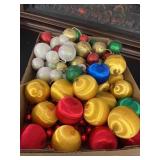 Lot of satin bulbs and garlands