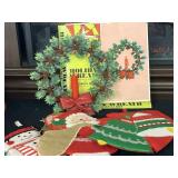 Vtg Christmas Wreath w/box and hot pads