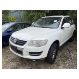 2009 Volkswagen Touareg (keys & runs)