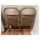 Crad table w 4 chairs