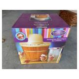 Nostalgia electric 4QT ice cream maker