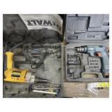 Dewalt versaclutch screwdriver and B&D screwdriver