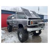 Recent barn find show truck 1978 dodge W-10
