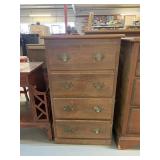 Vintage Wooden Childï¿½s 4 Drawer Chest of Drawers