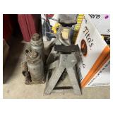 2 bottle jacks & 2 jack stands