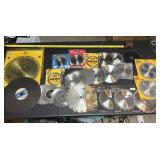Very large lot of saw blades