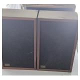 2 Realistic MC-1000 Speakers