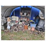 Gardening items & decor