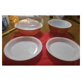 4 pieces of Pyrex: Autumn Harvest, pink pie