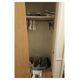 Clothes hangers & liner paper