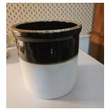 Brown & white 1 gallon crock