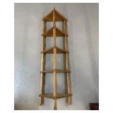 Corner shelf
