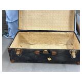 Vtg wooden chest