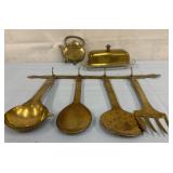 Vintage brass kitchen decor
