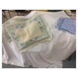 Queen Size Blanket w/2 Pillow Shams & 2 Pillow