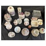 Small porcelain and glass stor